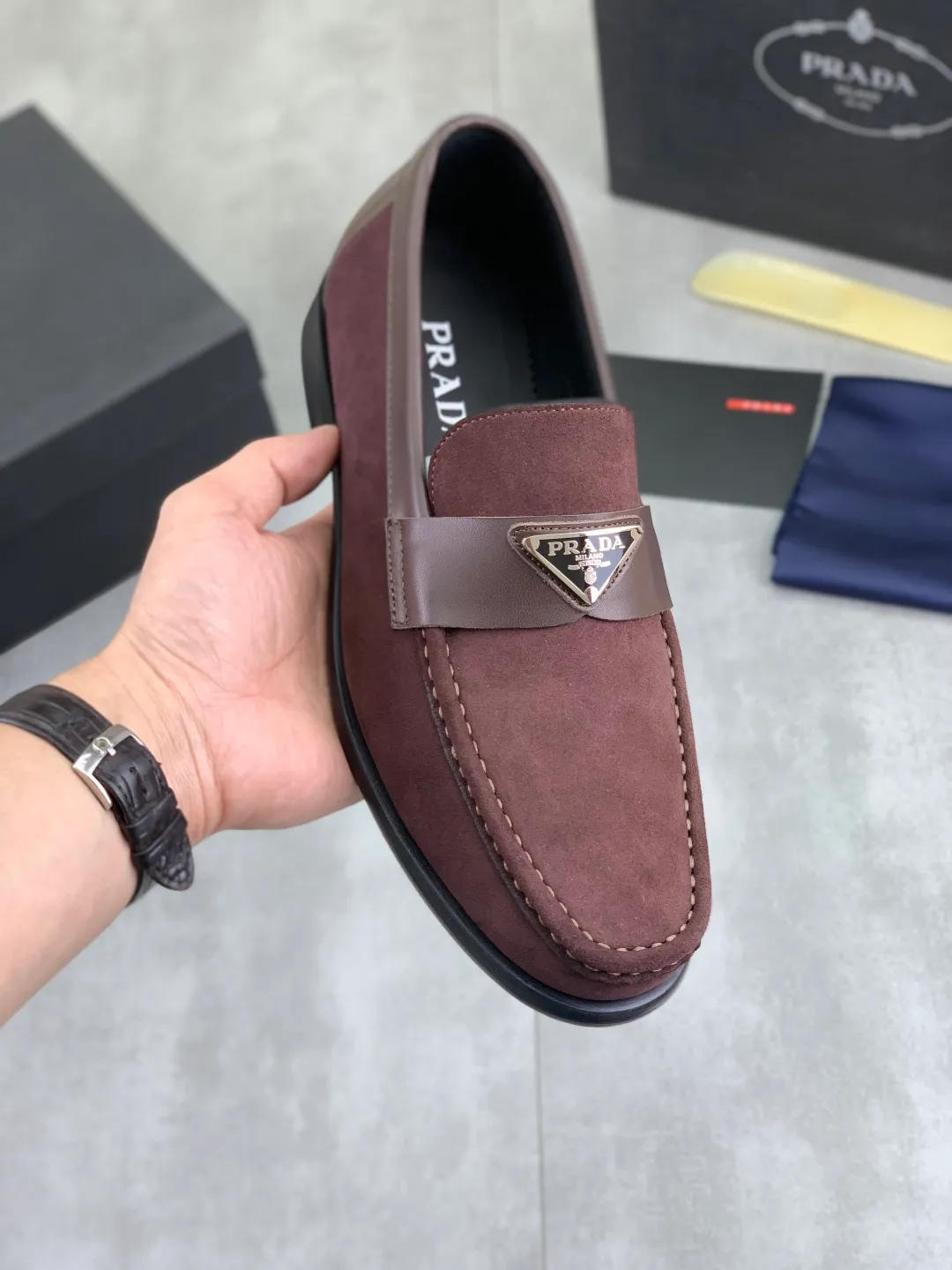 Men's men's shoes P560 new style 💰 💎💎💎 water-dyed cow lining original order quality PRADA —🆘.Prada original order purchasing, high-end business leather shoes, fabric: imported from Italy calfskin ➕ water-dyed cow lining / cowhide lining ➕ special original outsole, fine workmanship, real thing ^_^ Photographed 🎬size: 38-45